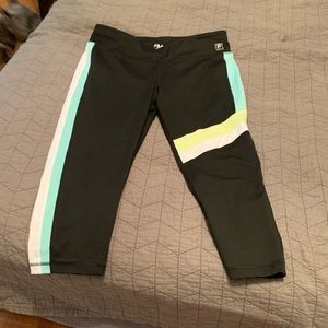 Women’s Fila Capri